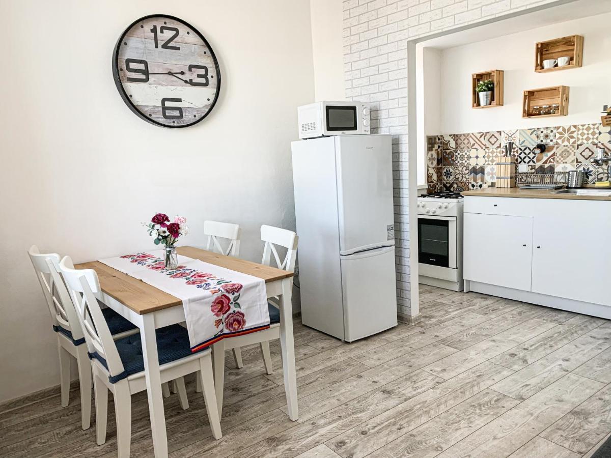 Charming Apartment In Paradise Called Братислава Екстер'єр фото
